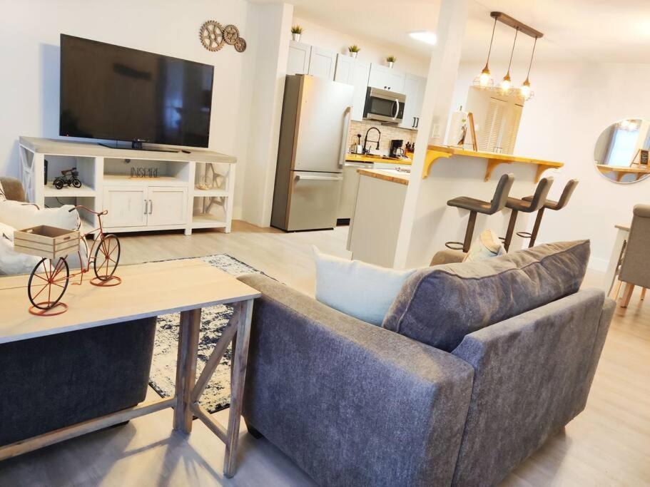 Venice Beach Within 5 Min Drive, Near The Tennis Courts And Park, Sleeps 5 Nokomis Bagian luar foto